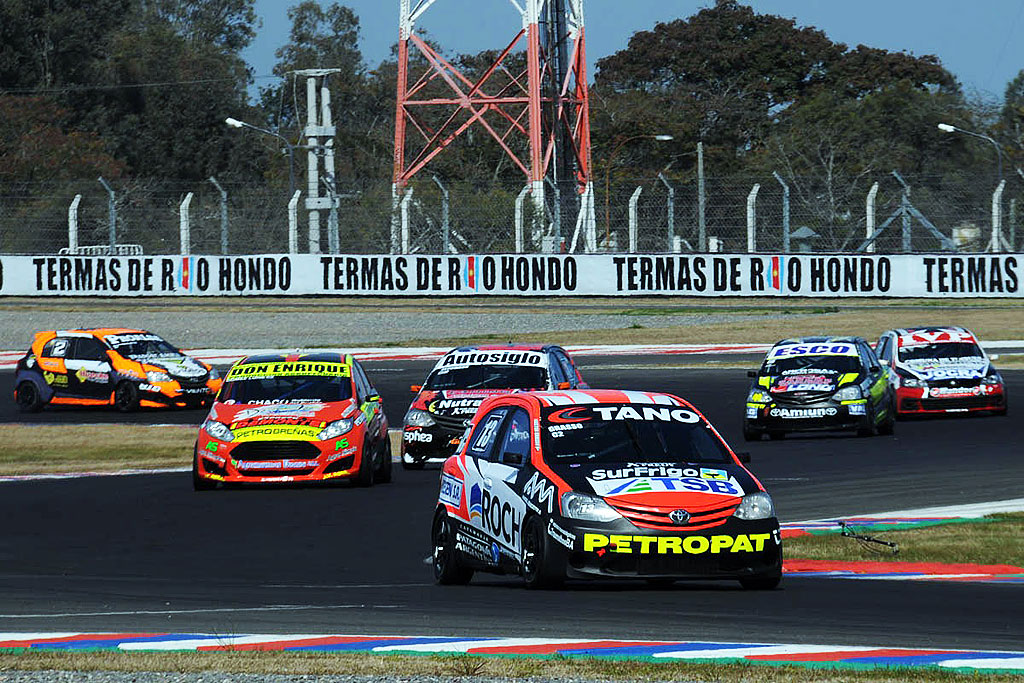 Los riogalleguenses coparon los puestos de vanguardia Los riogalleguenses coparon los puestos de vanguardia