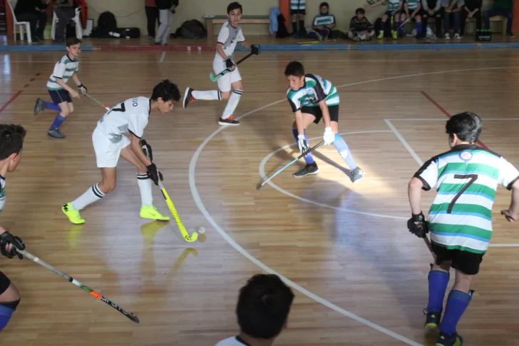 En El Calafate, los caballeros juegan la última fecha de la Liga de Hockey Pista