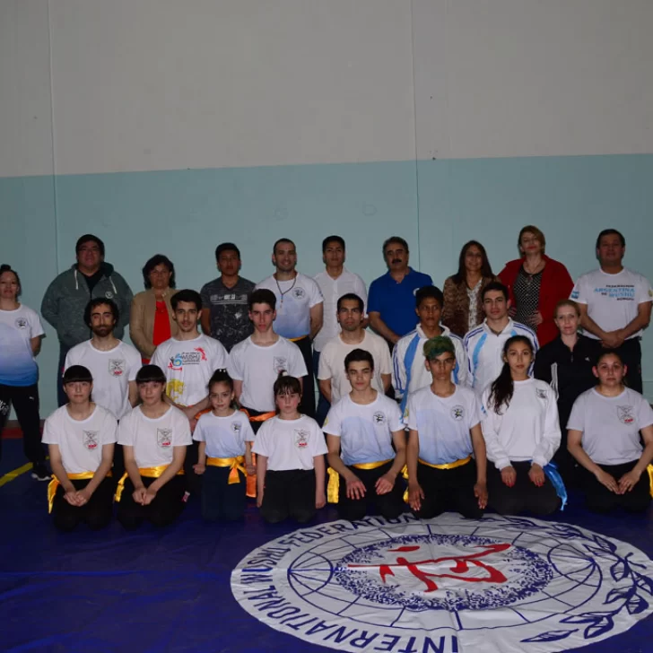 Graduaciones de Wushu Kung Fu en la filial Río Gallegos Graduaciones de Wushu Kung Fu en la filial Río Gallegos
