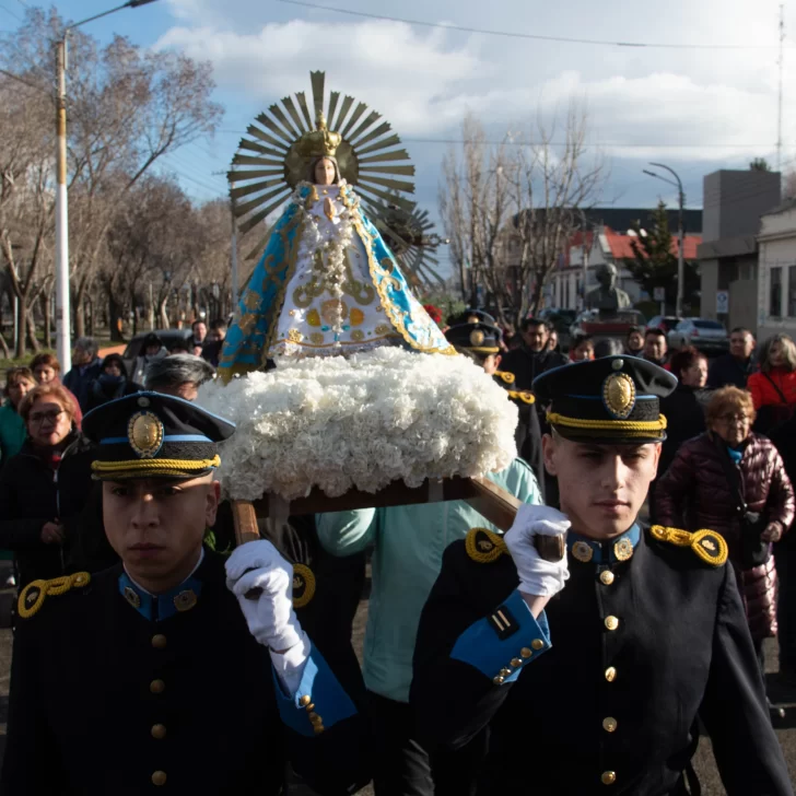 Así fue la procesión del señor y la virgen del milagro en Río Gallegos 