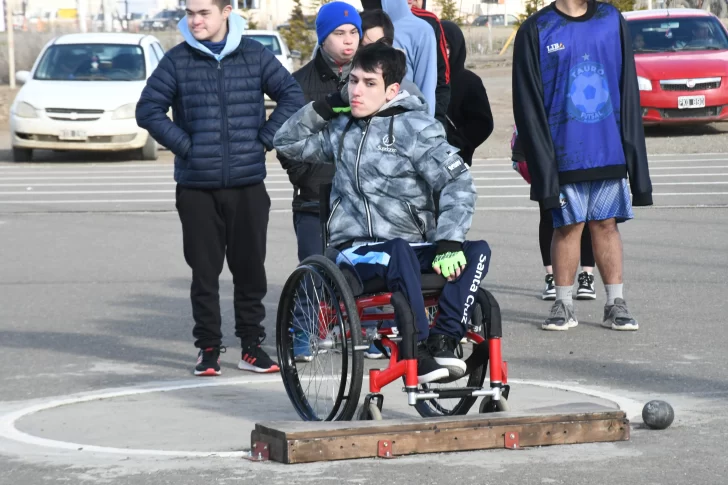Juegos Evita: Santa Cruz tiene a sus representantes en atletismo y natación para personas con discapacidad