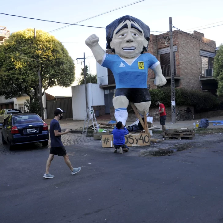 Con Maradona como el personaje más elegido, realizarán la tradicional quema de muñecos