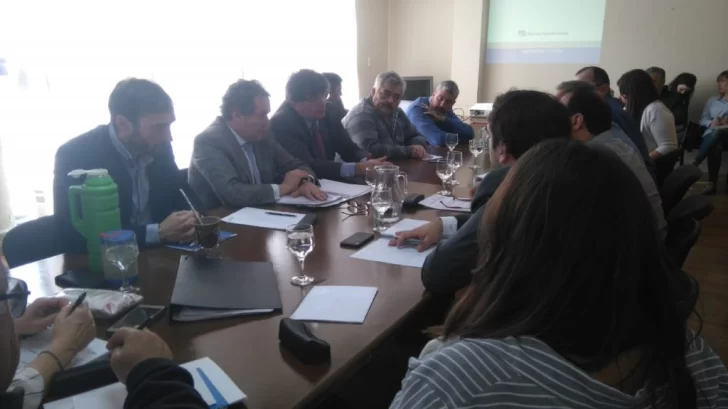 Banco Santa Cruz presenta informe en la Cámara de Diputados para renovar cartera de clientes