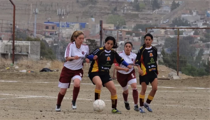 Debut con triunfo, Estudiantes volvió  a la Liga y le ganó a Defensores
