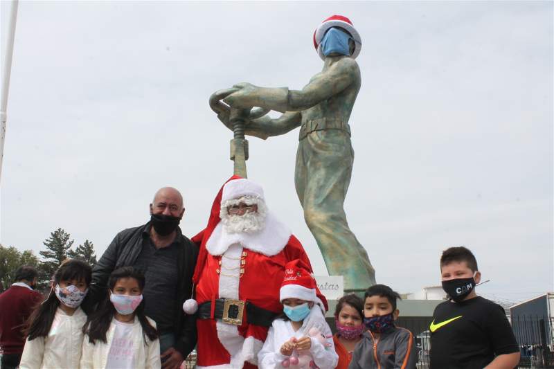 El Gorosito vestido de Papá Noel se puso el barbijo celeste y generó polémica por el aborto El Gorosito vestido de Papá Noel se puso el barbijo celeste y generó polémica por el aborto