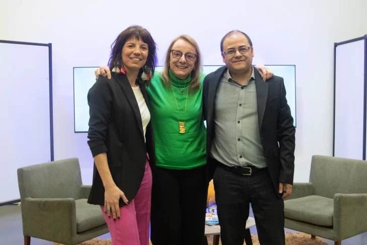 ENTREVISTA-ALICIA-KIRCHNER-LOA-203JD92309JDE-LA-OPINION-AUSTRAL-203JD-8-728x485