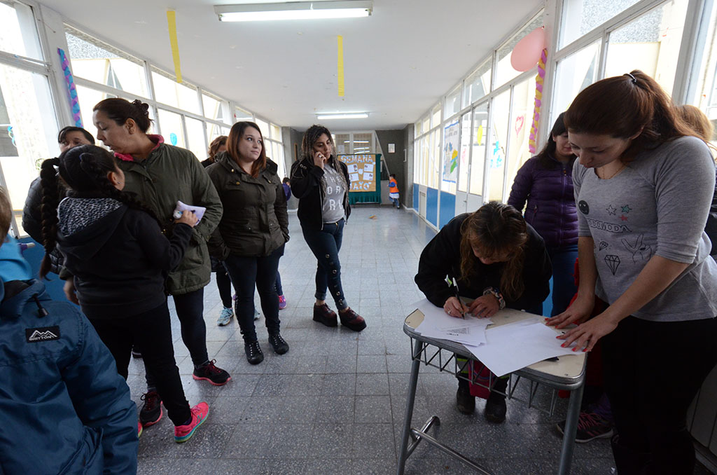 EPP N° 11: padres reclaman que se suspendan las clases
