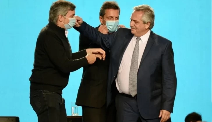 Alberto Fernández analizó con Cafiero, Massa y Máximo Kirchner la vacunación y el calendario electoral 2021