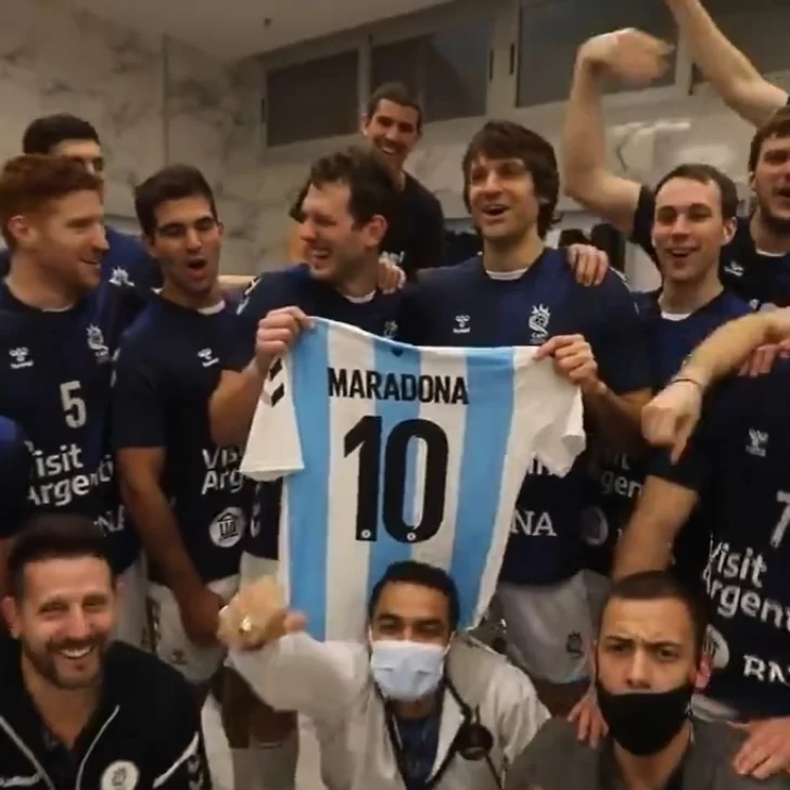 Los Gladiadores homenajearon a Maradona en su avance a la segunda ronda del Mundial de Handball
