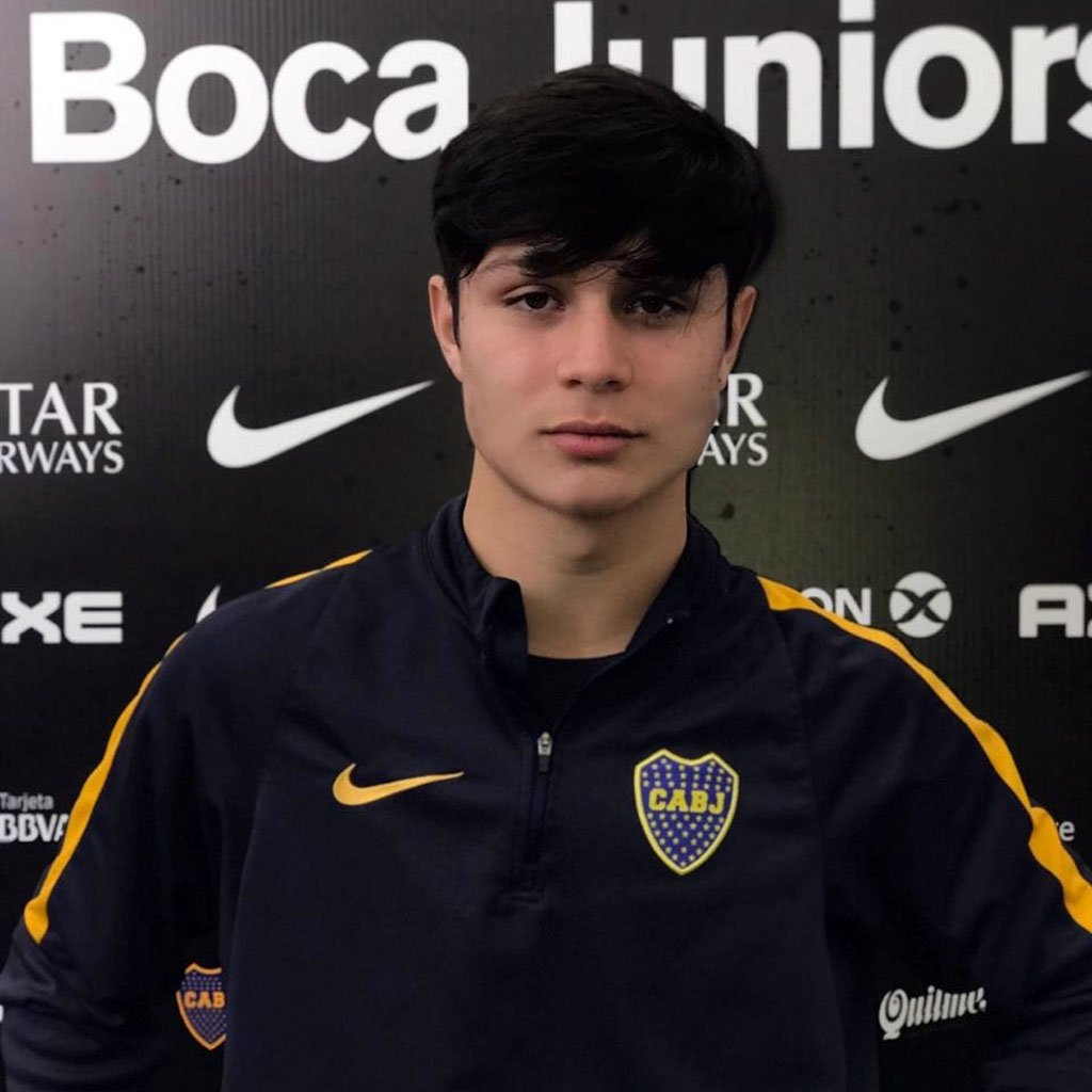 Julián Cárdenas, de las inferiores del Boxing, es nuevo jugador de Boca Juniors Julián Cárdenas, de las inferiores del Boxing, es nuevo jugador de Boca Juniors