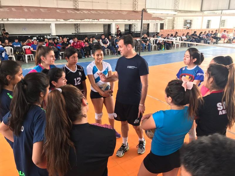 Weber dictará clínica de vóley Weber dictará clínica de vóley