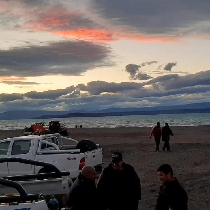 Tragedia en Lago Cardiel: velan los restos de Elsa Martínez, madre de un sobreviviente