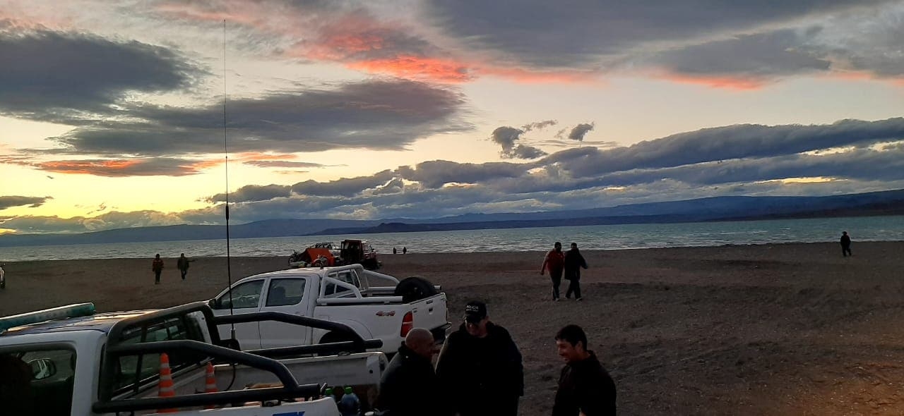 Tragedia en Lago Cardiel: velan los restos de Elsa Martínez, madre de un sobreviviente