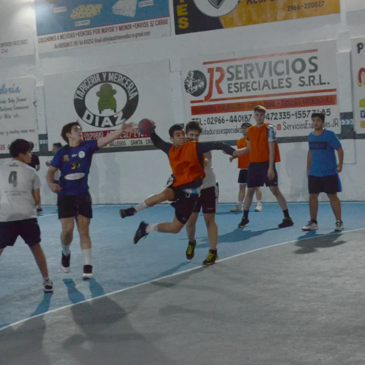Fotogalería: Una tarde en un entrenamiento del club Patagonia Handball