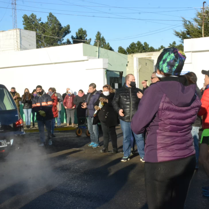 Emocionante: runners corrieron a la par del cortejo fúnebre para despedir a Lucio Andrade Emocionante: runners corrieron a la par del cortejo fúnebre para despedir a Lucio Andrade