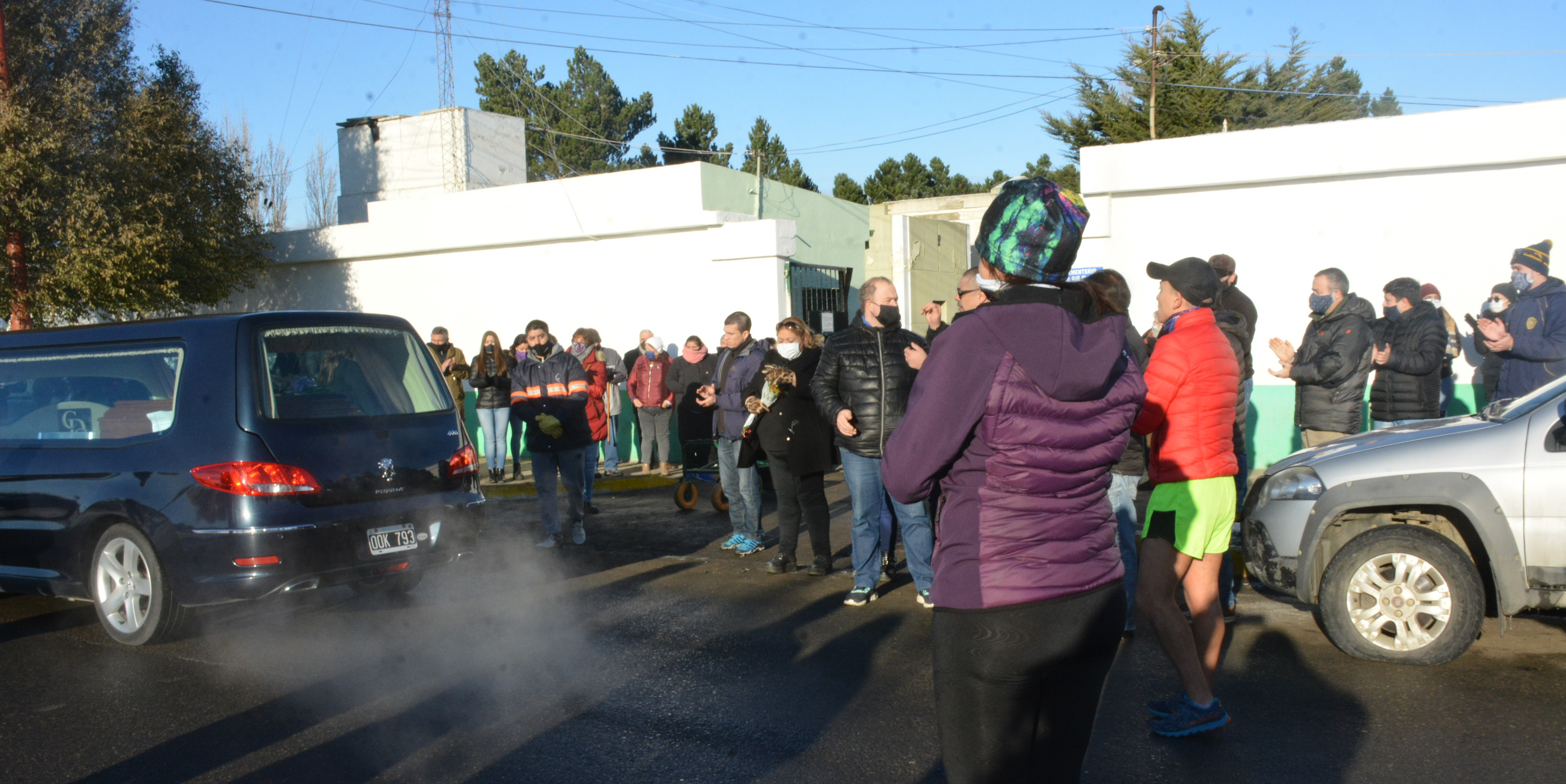 Emocionante: runners corrieron a la par del cortejo fúnebre para despedir a Lucio Andrade Emocionante: runners corrieron a la par del cortejo fúnebre para despedir a Lucio Andrade