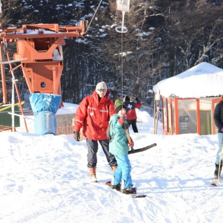 Pista de esquí Valdelén: un lugar que por el momento disfrutan los vecinos Pista de esquí Valdelén: un lugar que por el momento disfrutan los vecinos