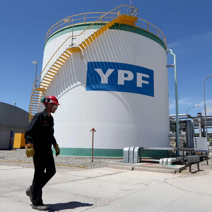 YPF empieza a acercarse al cierre exitoso de la refinanciación de deuda