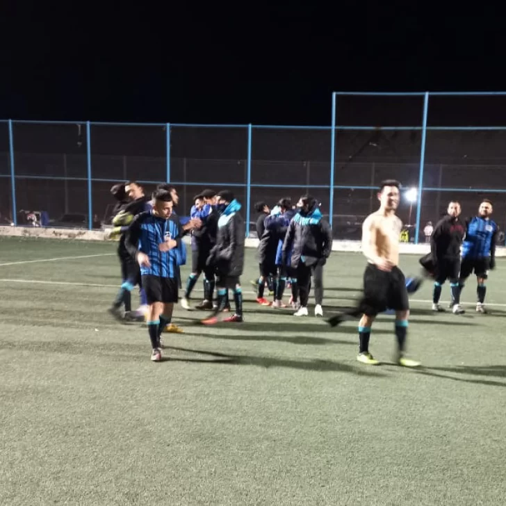 Ragazzi venció 2 a 1 a Carbonerosy ascendió a la Primera “A” Ragazzi venció 2 a 1 a Carbonerosy ascendió a la Primera “A”