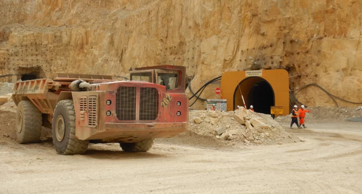 Provincia renovó hasta 2024 acuerdos con mineras por el UniRSE