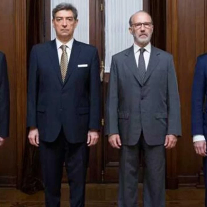 Santa Cruz piensa en la Corte Santa Cruz piensa en la Corte