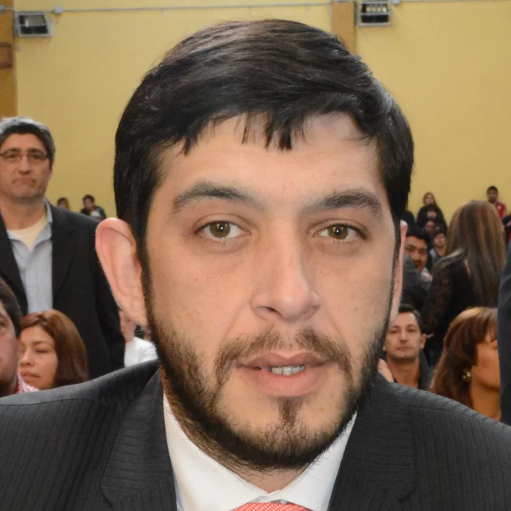 El intendente dijo estar dolido y la concejal suma pedidos de renuncia El intendente dijo estar dolido y la concejal suma pedidos de renuncia