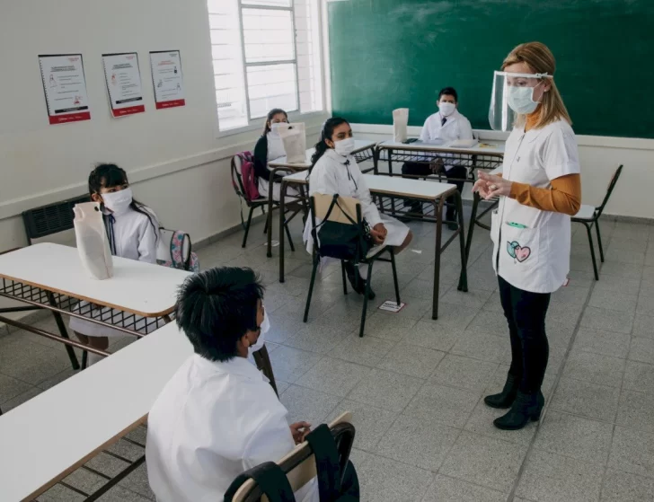 Argentina se prepara para volver a clases presenciales en marzo