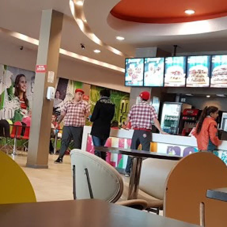 En Mostaza les descontaron el sueldo a los empleados