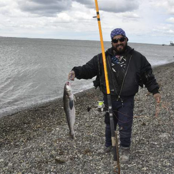 Pescadores de Río Gallegos piden responsabilidad para evitar nuevas restricciones