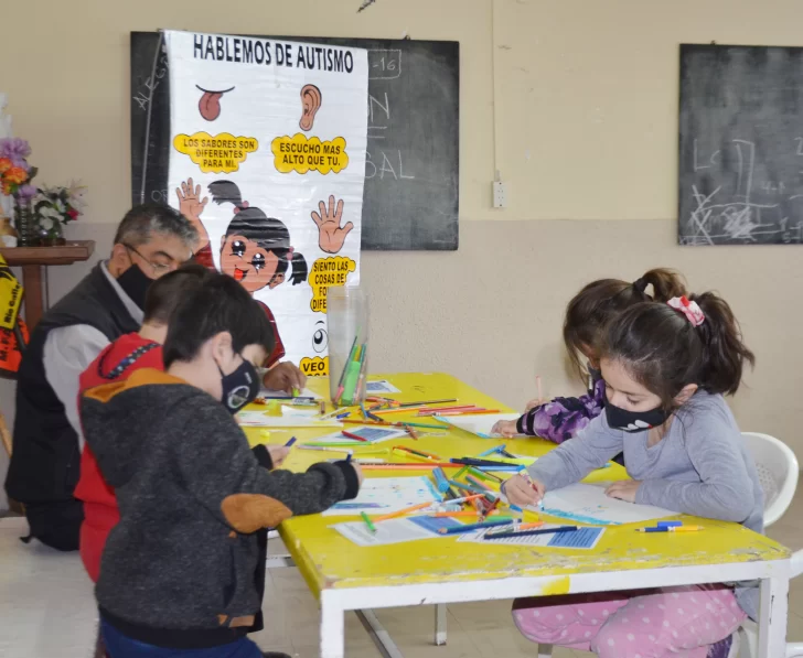 Scouts participaron en charla sobre TEA y contaminación sonora