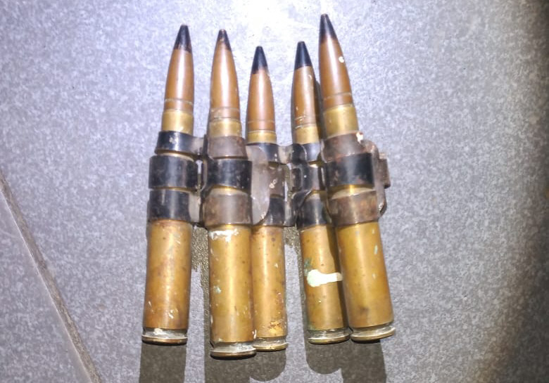 Robaron un auto y les hallaron balas de guerra Robaron un auto y les hallaron balas de guerra