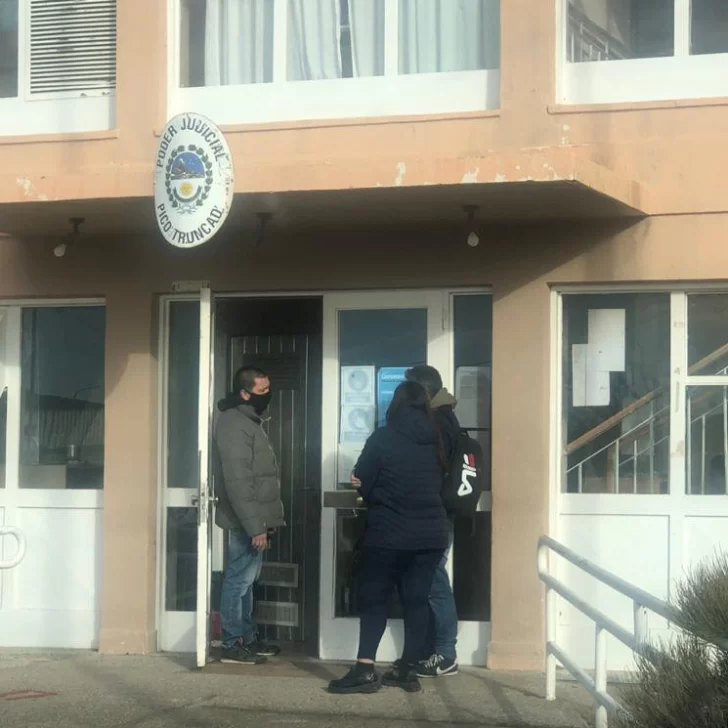 Denunció a su profesor por acoso y lo separaron del cargo: “Me decía que era ‘un admirador’”
