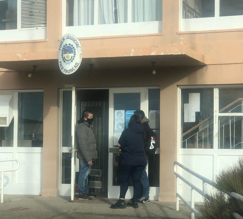 Denunció a su profesor por acoso y lo separaron del cargo: “Me decía que era ‘un admirador’”