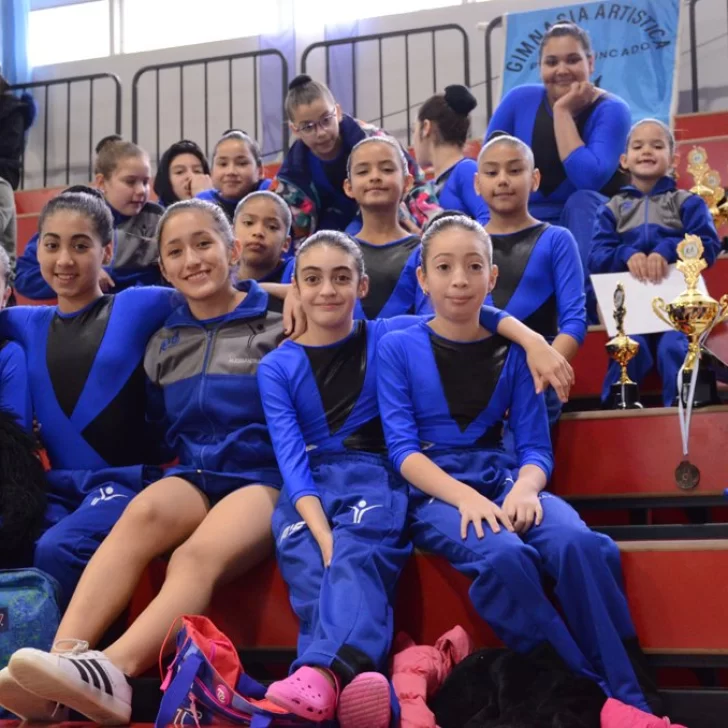 Gimnastas de toda la Patagonia colmaron el Juan Bautista Rocha