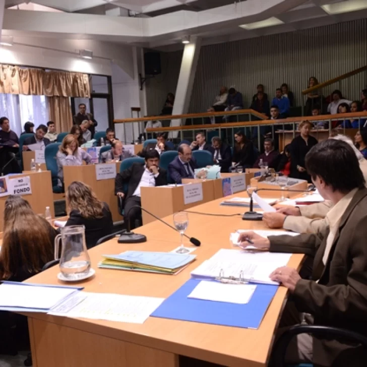 Legisladores sancionaron el Presupuesto Provincial 2018 Legisladores sancionaron el Presupuesto Provincial 2018