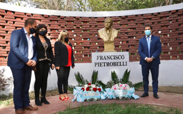 Aniversario de Comodoro Rivadavia: Luque homenajeó a su fundador Francisco Pietrobelli
