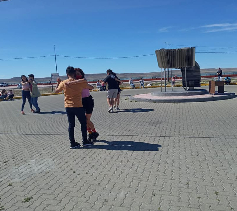 Tango al aire libre en Río Gallegos: “Fue una jornada muy exitosa”, afirmó Antonella Sandoval