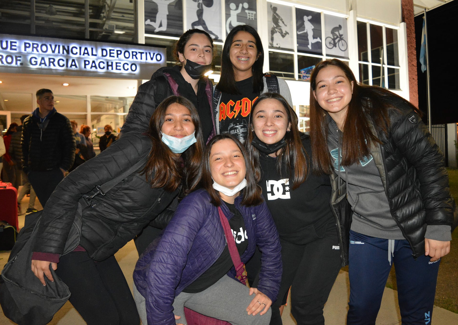 Juegos EPaDe: Conocé a las jugadoras que representarán a Santa Cruz en fútbol y básquet femenino Juegos EPaDe: Conocé a las jugadoras que representarán a Santa Cruz en fútbol y básquet femenino