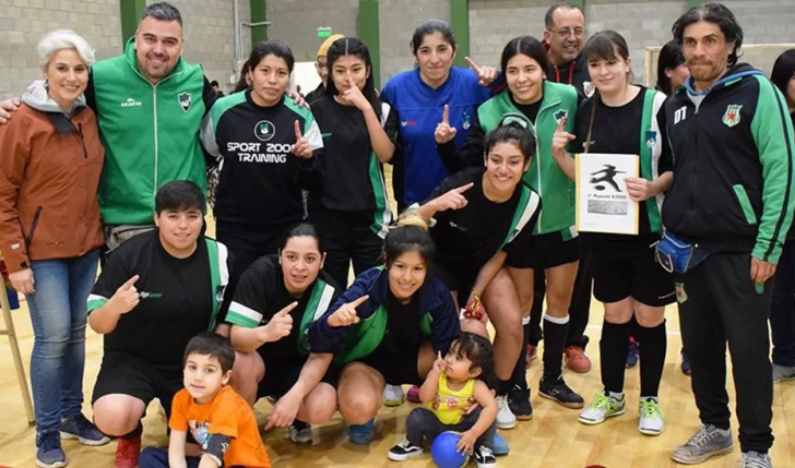 Fútbol femenino: este mes podría comenzar el torneo “Armelinda Rojas”
