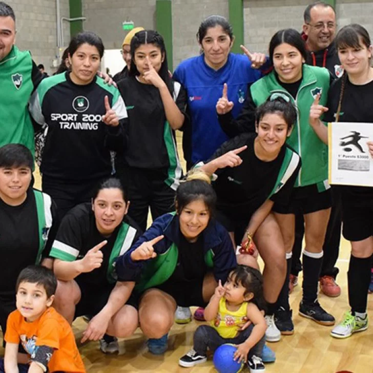 Fútbol femenino: este mes podría comenzar el torneo “Armelinda Rojas”