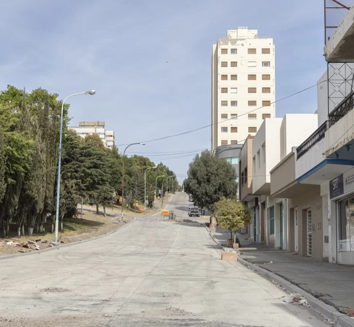 Avenida Rivadavia quedará reconstruida y habilitada en ambas manos
