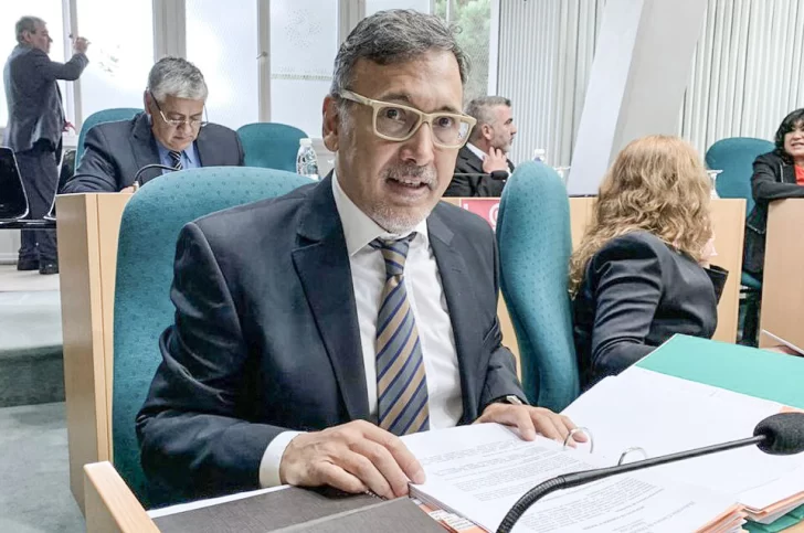 El diputado provincial Javier Pérez Gallart está internado en terapia intensiva por coronavirus