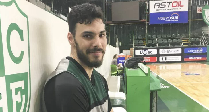 El jugador Roberto Acuña regresa a Gimnasia de Comodoro
