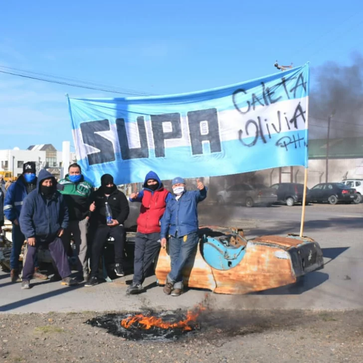 Estibadores de Caleta Paula reclaman por incumplimiento salarial Estibadores de Caleta Paula reclaman por incumplimiento salarial