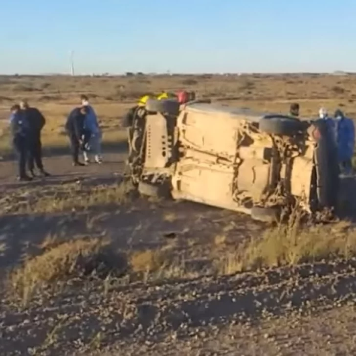 Pesar por el abuelo que volcó y falleció en la ruta al norte de Santa Cruz