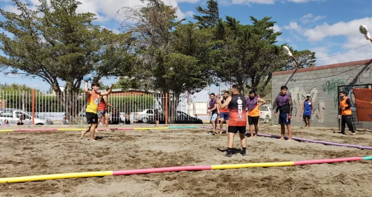 Fue un éxito el primer torneo de Beach Handball en Pico Truncado
