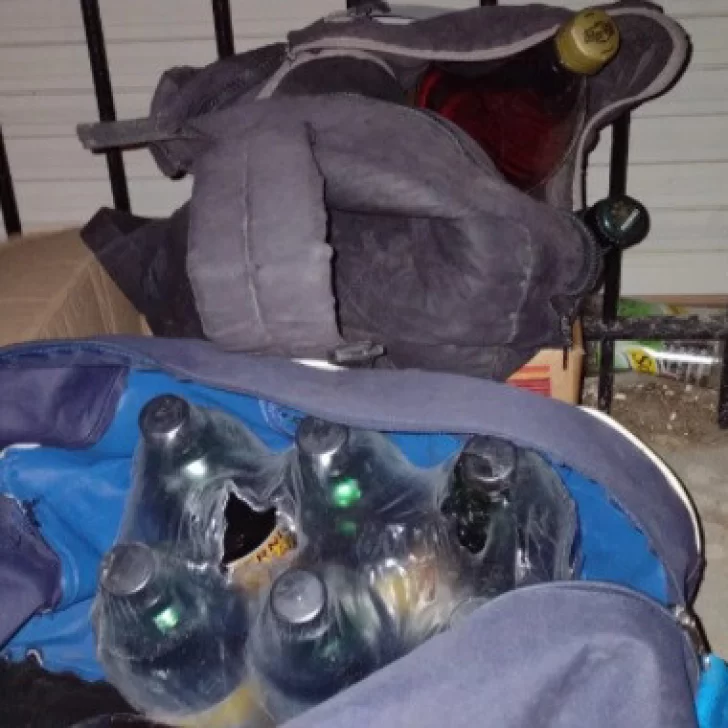 Quisieron robar cerveza, dos Manaos y un pack de “Fernandito” pero la Policía los atrapó Quisieron robar cerveza, dos Manaos y un pack de “Fernandito” pero la Policía los atrapó