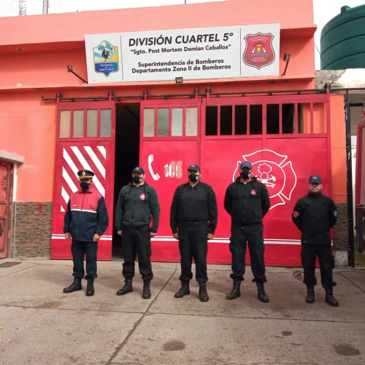 Tragedia en lago Cardiel: realizaron un emotivo homenaje al bombero Javier Barría