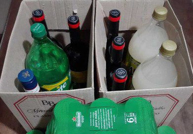 Atraparon a tres personas por hacer delivery de bebidas alcohólicas en Comodoro