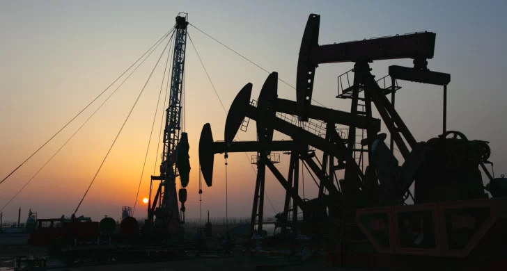 El petróleo perforó piso de USD 70 y registró su peor sesión desde marzo